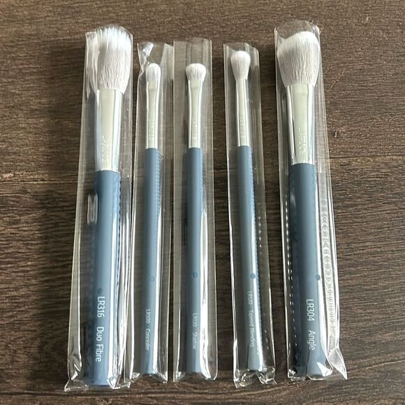 LARUCE Beauty - Christine Makeup Brush Set With Holder - New! - Picture 3 of 4